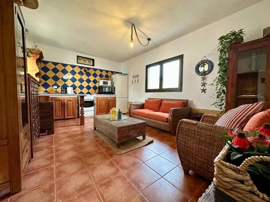 Вилла Peaceful Oasis With Magical Sea Views And A Pool Санта-Крус-де-Тенерифе Экстерьер фото